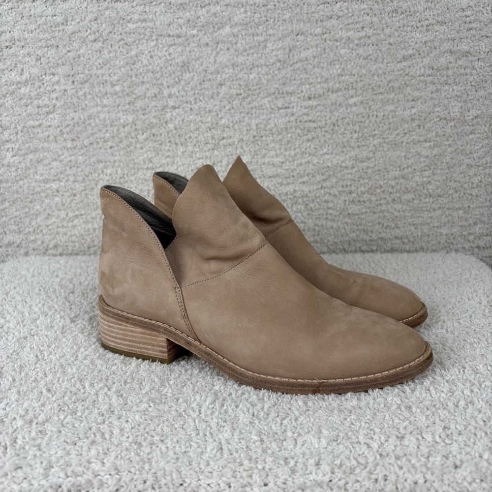 Eileen Fisher Boots Women 7.5 Beige Nubuck Leaf Ankle Booties Slip On Block Heel